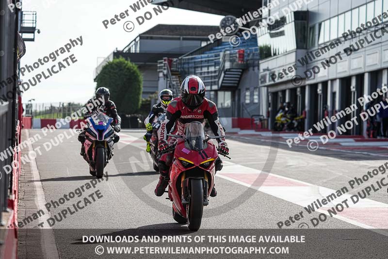 donington no limits trackday;donington park photographs;donington trackday photographs;no limits trackdays;peter wileman photography;trackday digital images;trackday photos